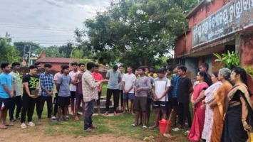 Plantation in BOYS' HOSTEL, KUCHINDA COLLEGE, KUCHINDA.(20.07.2023)-Lambodor Kumura,member,GB, KUCHINDA COLLEGE, KUCHINDA address the students.